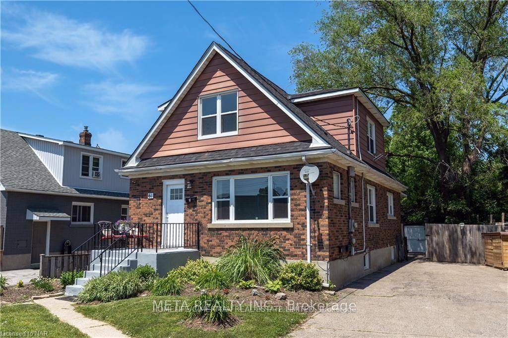 Charming 1 Bedroom Basement Apartment All Utilities Included !