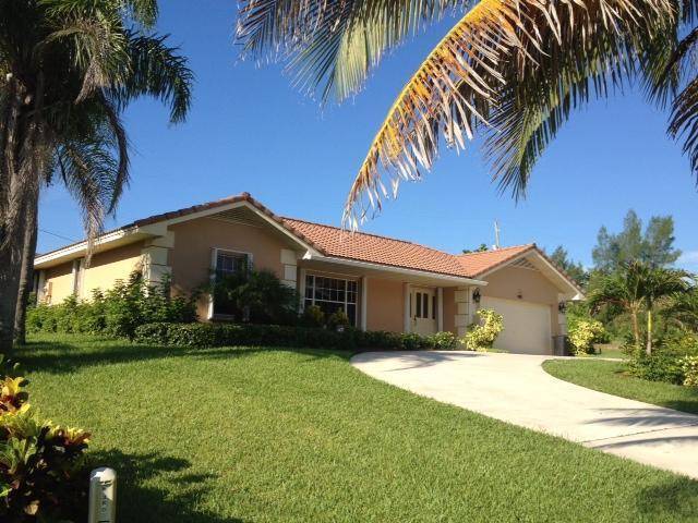 Ocean access just steps away !