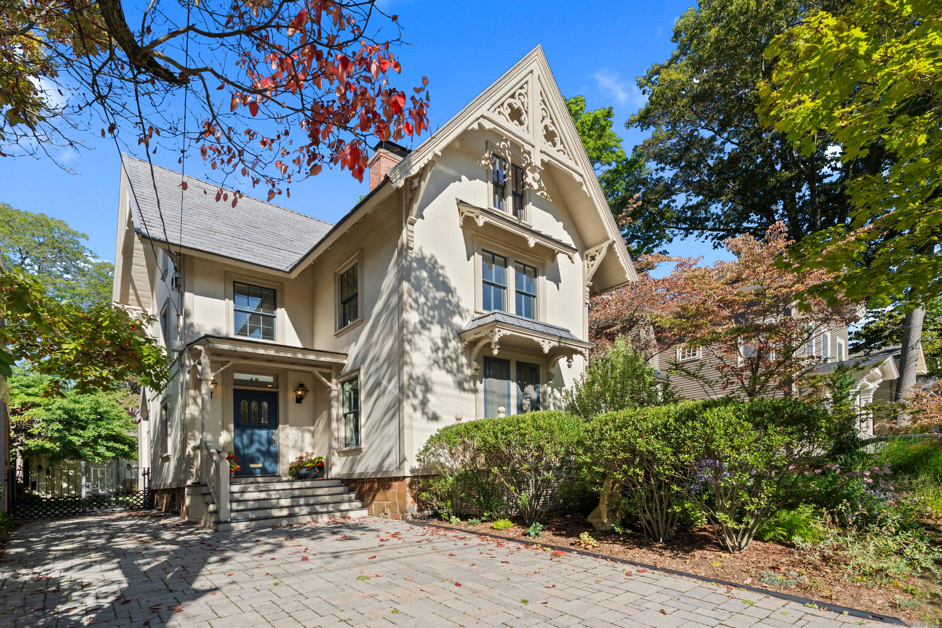 Architect designed, award winning home on sought after Lincoln Street.
