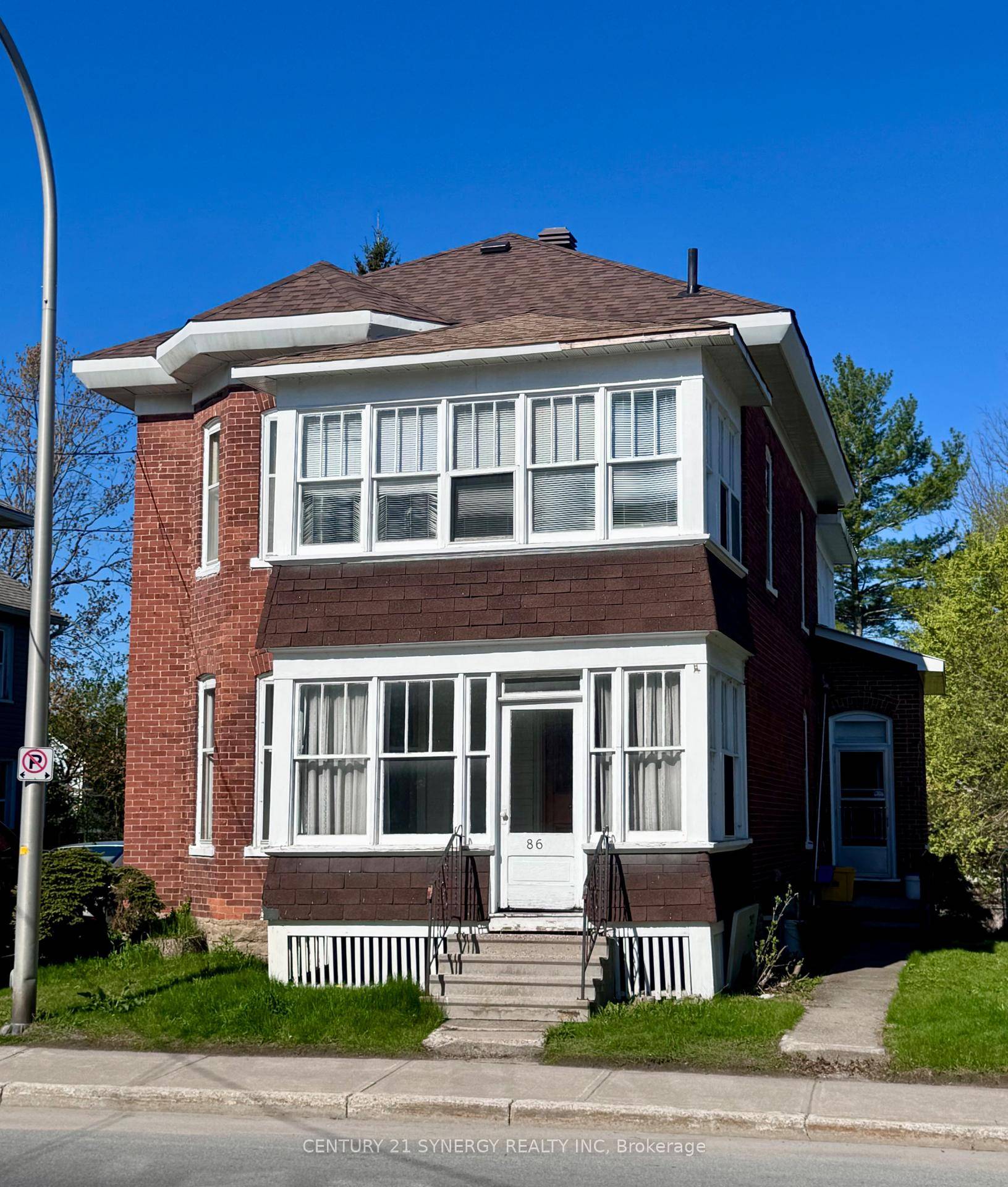 Endless Potential in the Heart of Smiths Falls !
