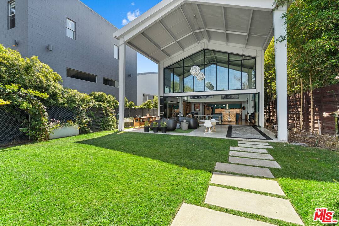 548   Rose Ave 3BR Marina Del Rey La