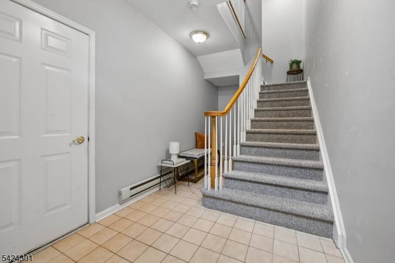 Beautful end unit in sought after Regency Club the Luxurious gated community in Livingston.