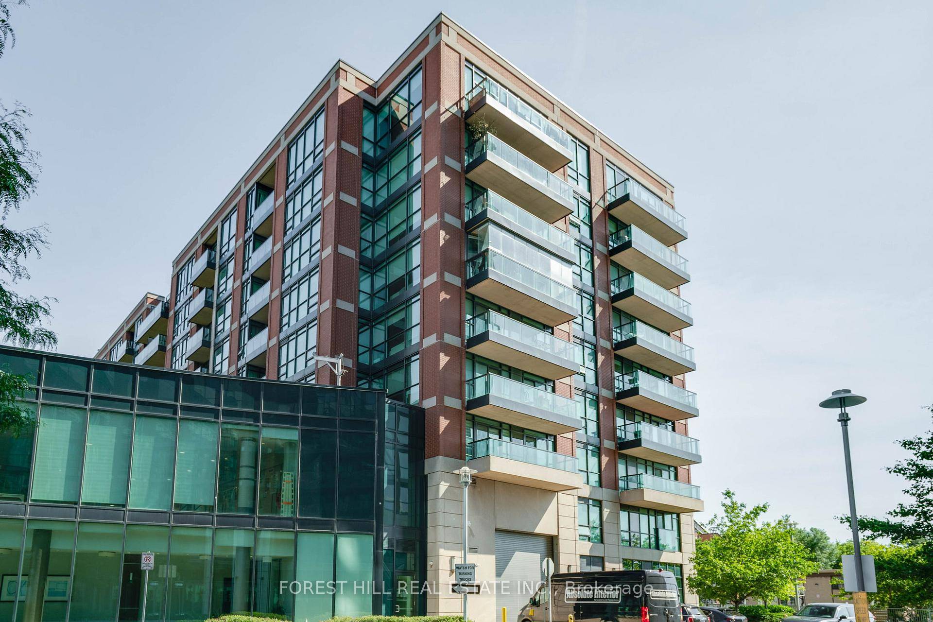 Welcome to 525 Wilson Ave, Suite 655 a spacious and sun filled 2 bedroom condo in a prime North York location !