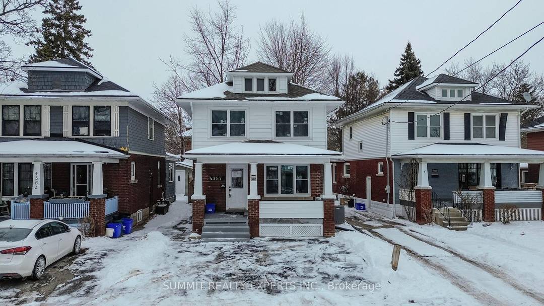 Fully renovated Home for Rent Close to Niagara Falls Attractions Discover this beautifully renovated and extended home, ideally located just minutes from Niagara Falls attractions, shopping, dining and transit.