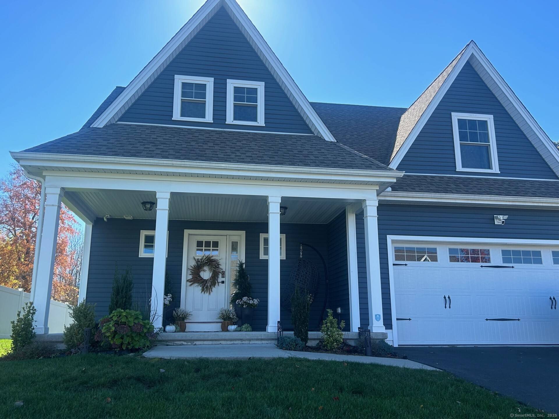 Stunning freestanding unit at The Villages at Poquonock with many premium upgrades and beautiful natural light.
