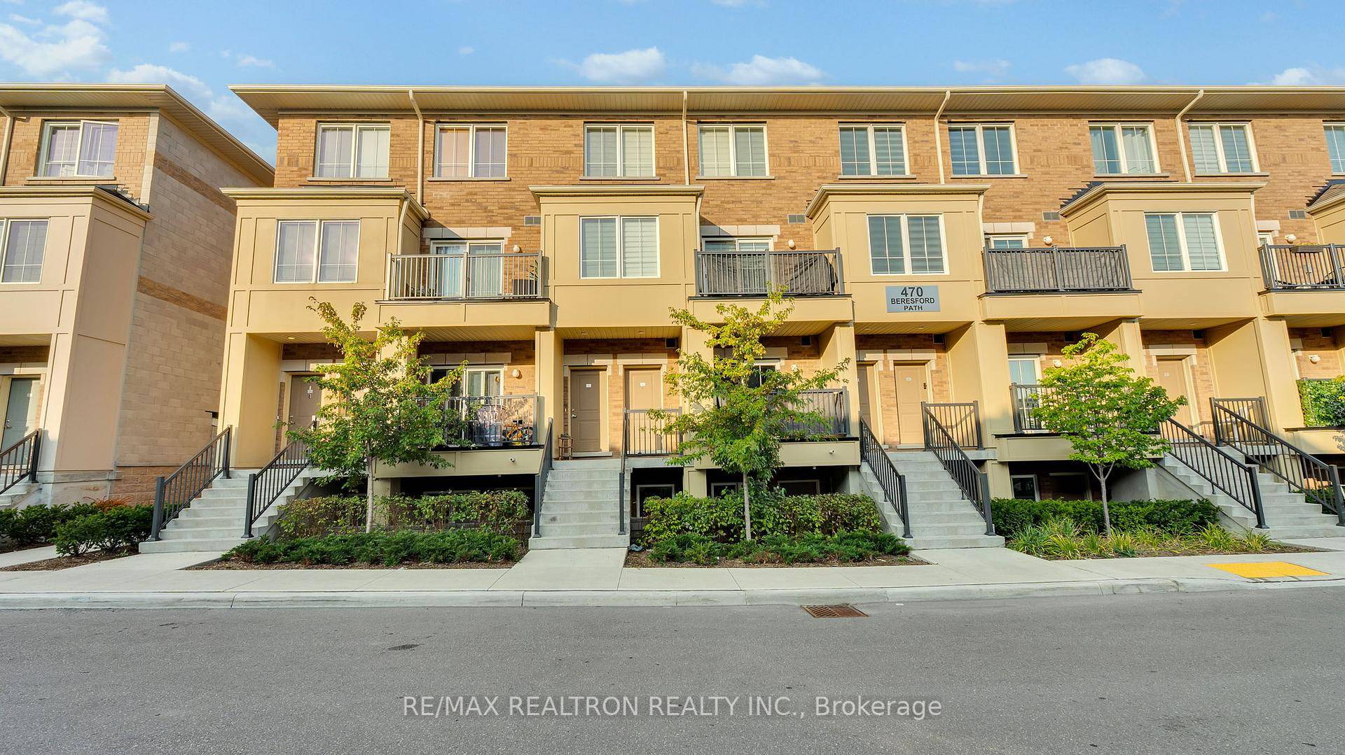 Welcome to Unit 4 at 470 Beresford Path !