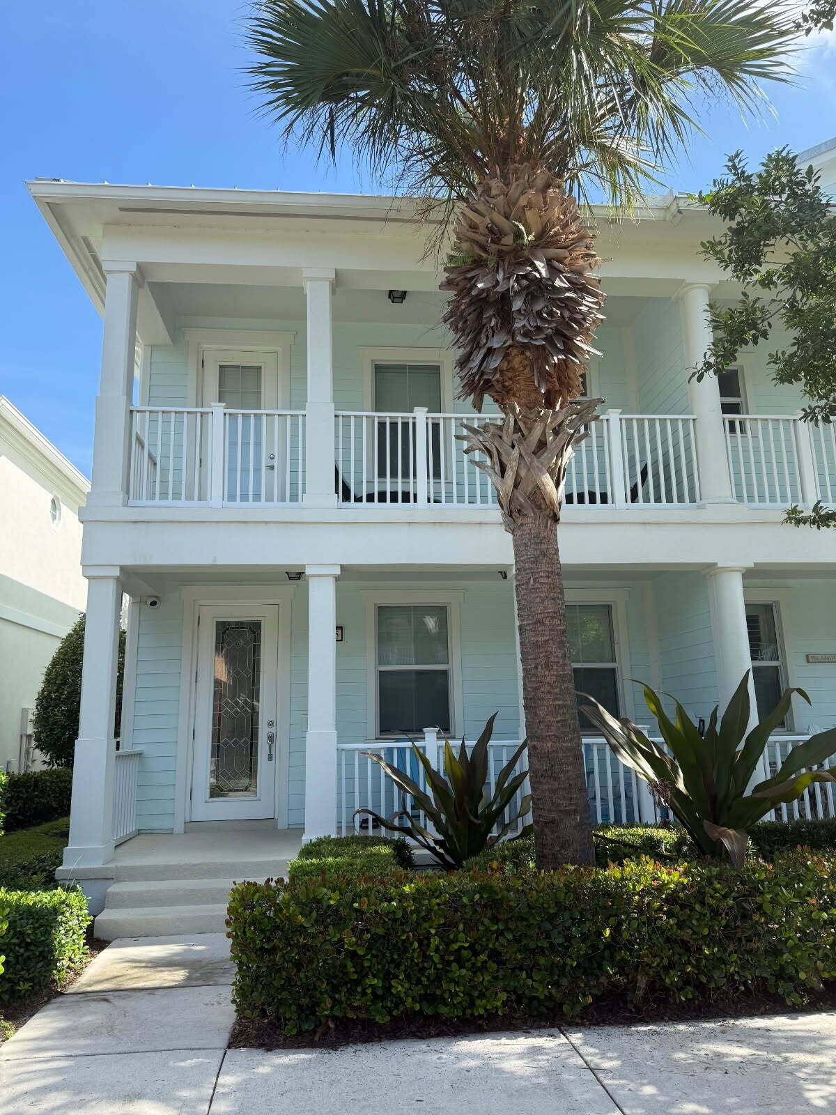 Popular Nautica Model in Desirable Mallory Creek Annual Lease.