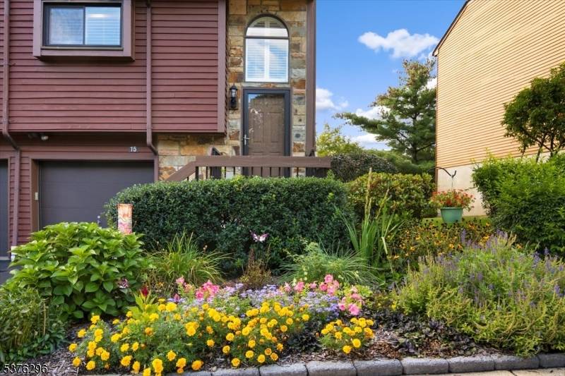 Welcome to Townsquare Village Rockaway !
