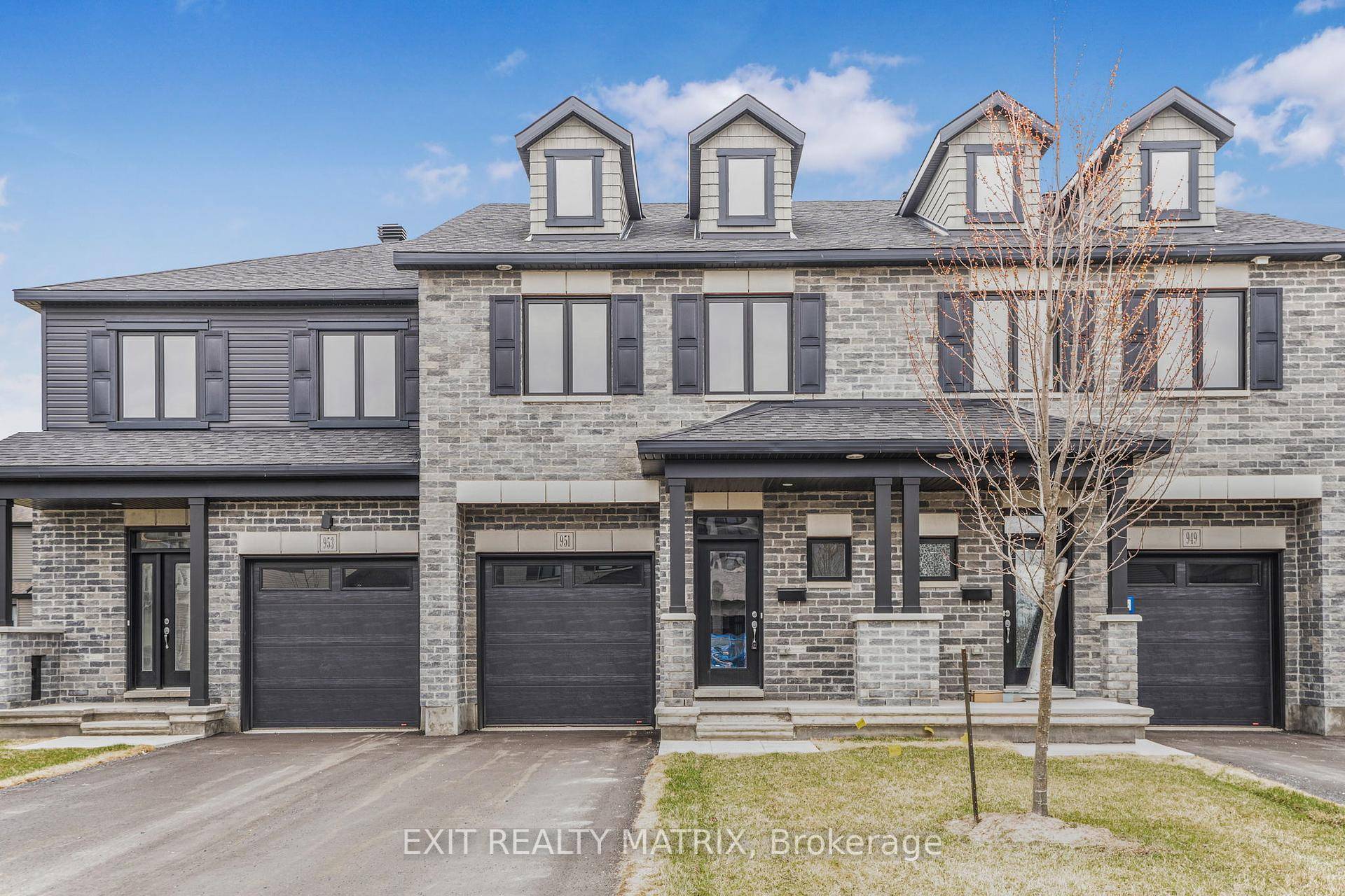 OPEN HOUSE SAT JUNE 21, FROM 2 4PM PLEASE NOTE SOME PHOTOS ARE VIRTUALLY STAGED Welcome to your dream home, an exquisite new construction crafted with precision and care by ...