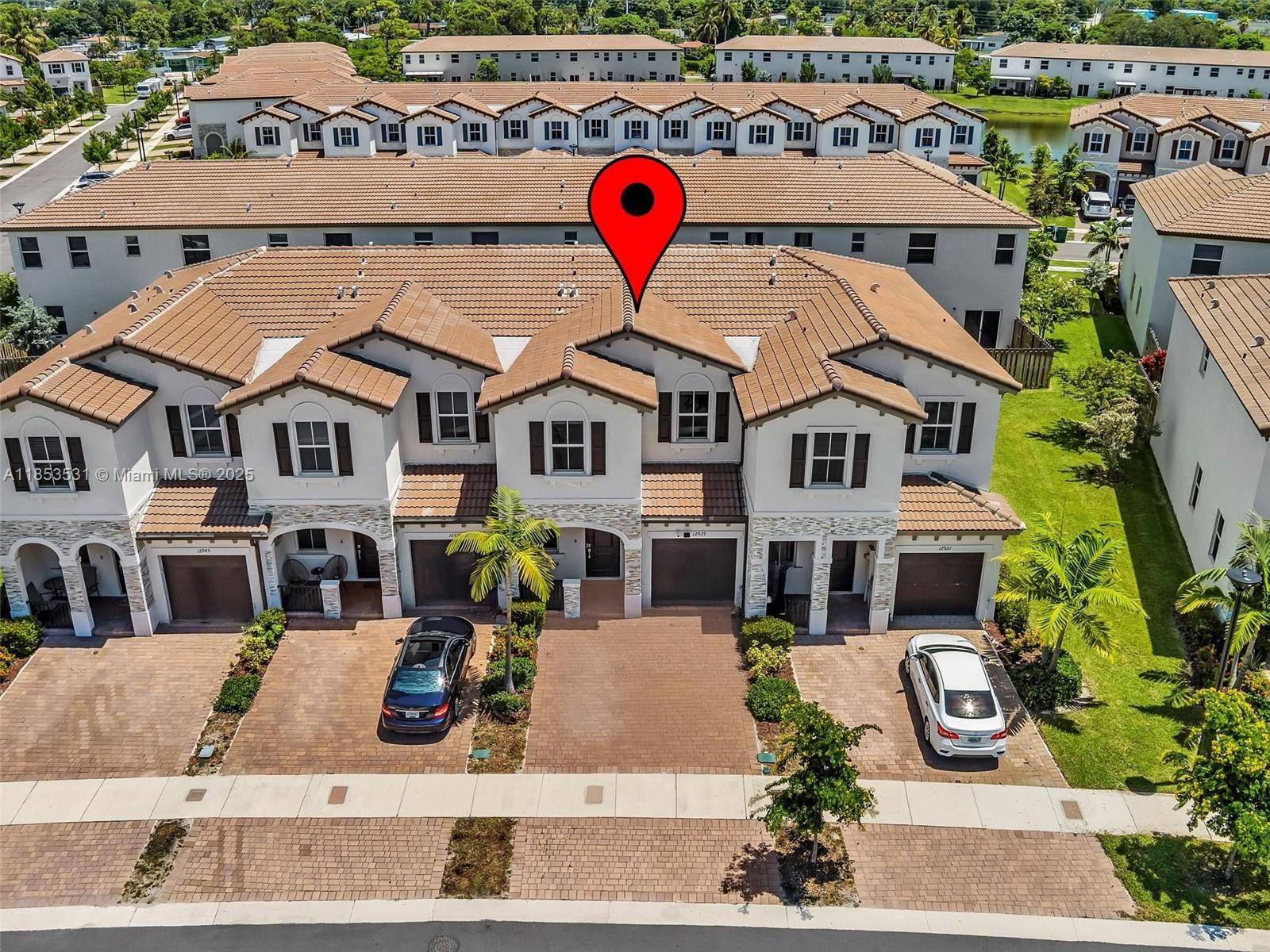 This beautiful newly built 3 bed, 2.