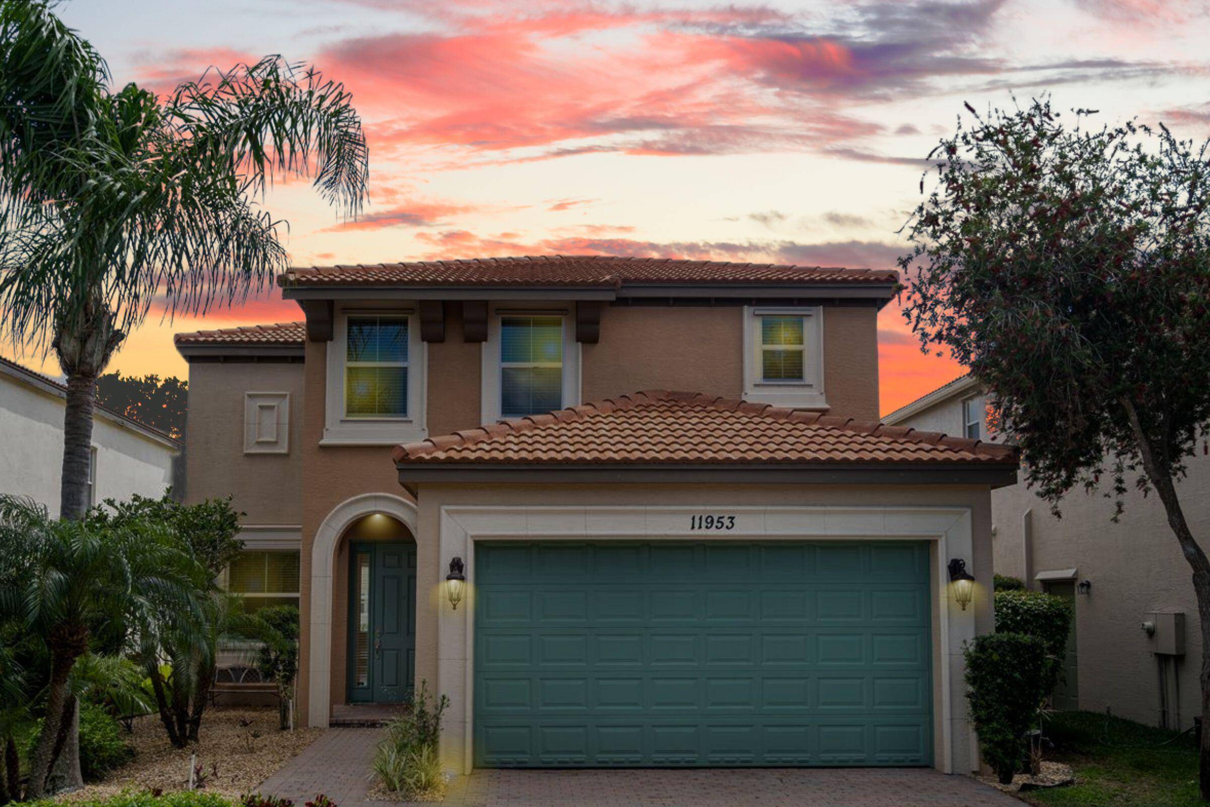 Just 1 mile from downtown Tradition, this 3 bed, 2 bath home offers granite countertops, stainless appliances, LED lighting, and custom cabinetry.