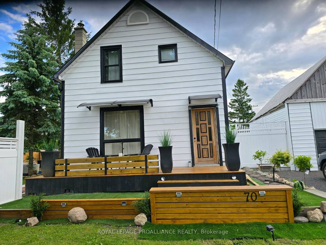 Available for short term, furnished lease, in charming Wellington.