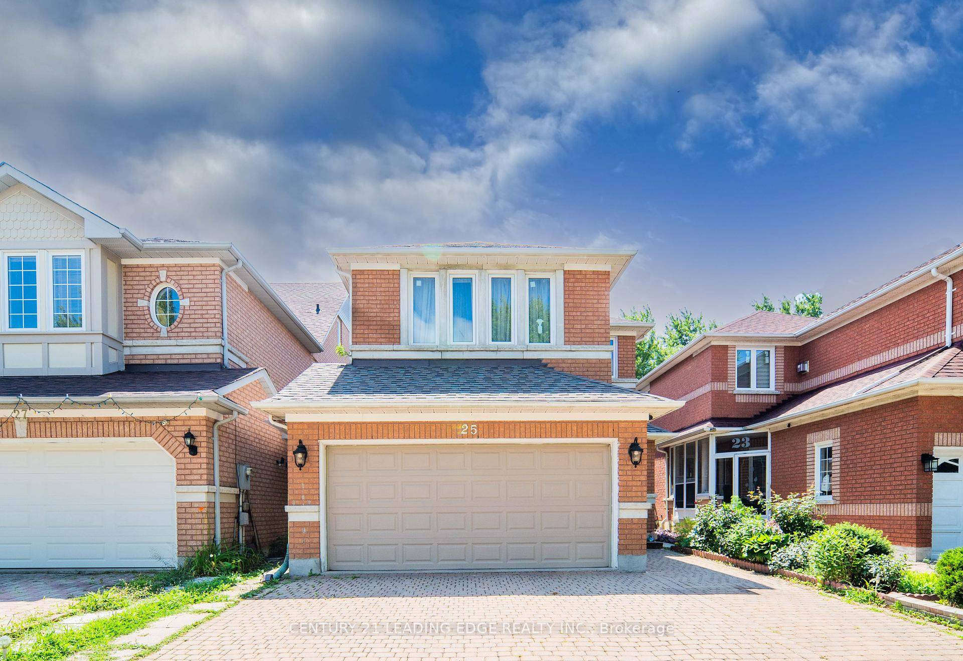 Welcome to 25 Eastpine Dr !