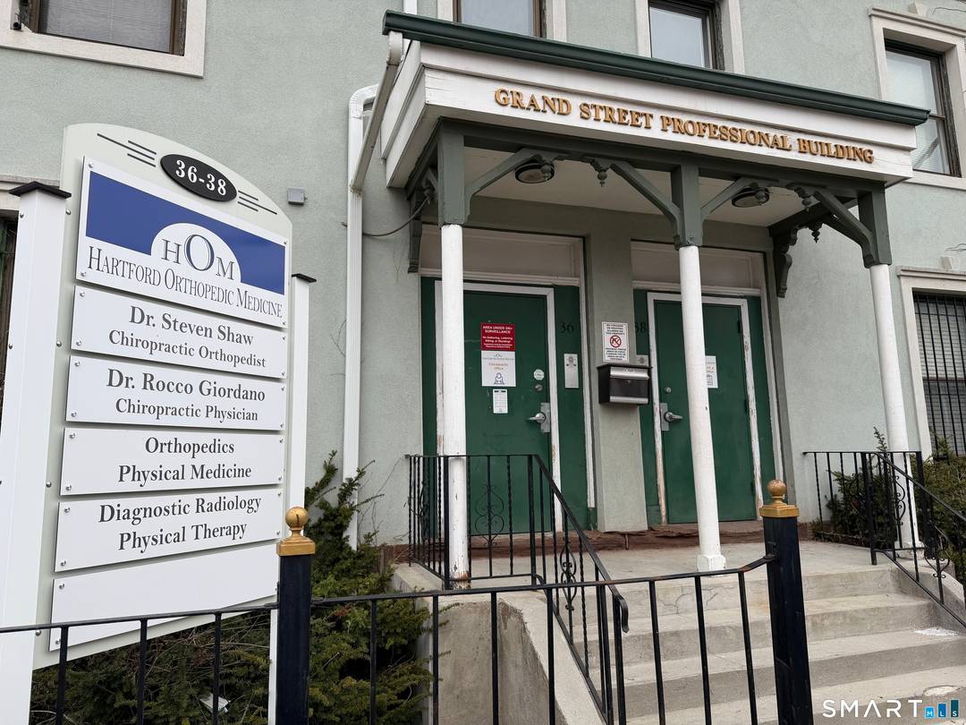 Fully leased medical office investment with 4 years remaining on lease.