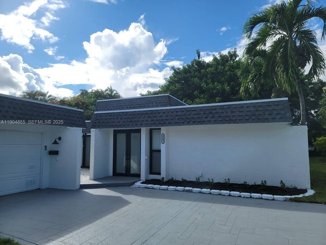 This charming single family home offers a New Roof 2 spacious bedrooms plus a versatile office den room perfect for a home office, guest space, with 2 fully renovated bathrooms ...