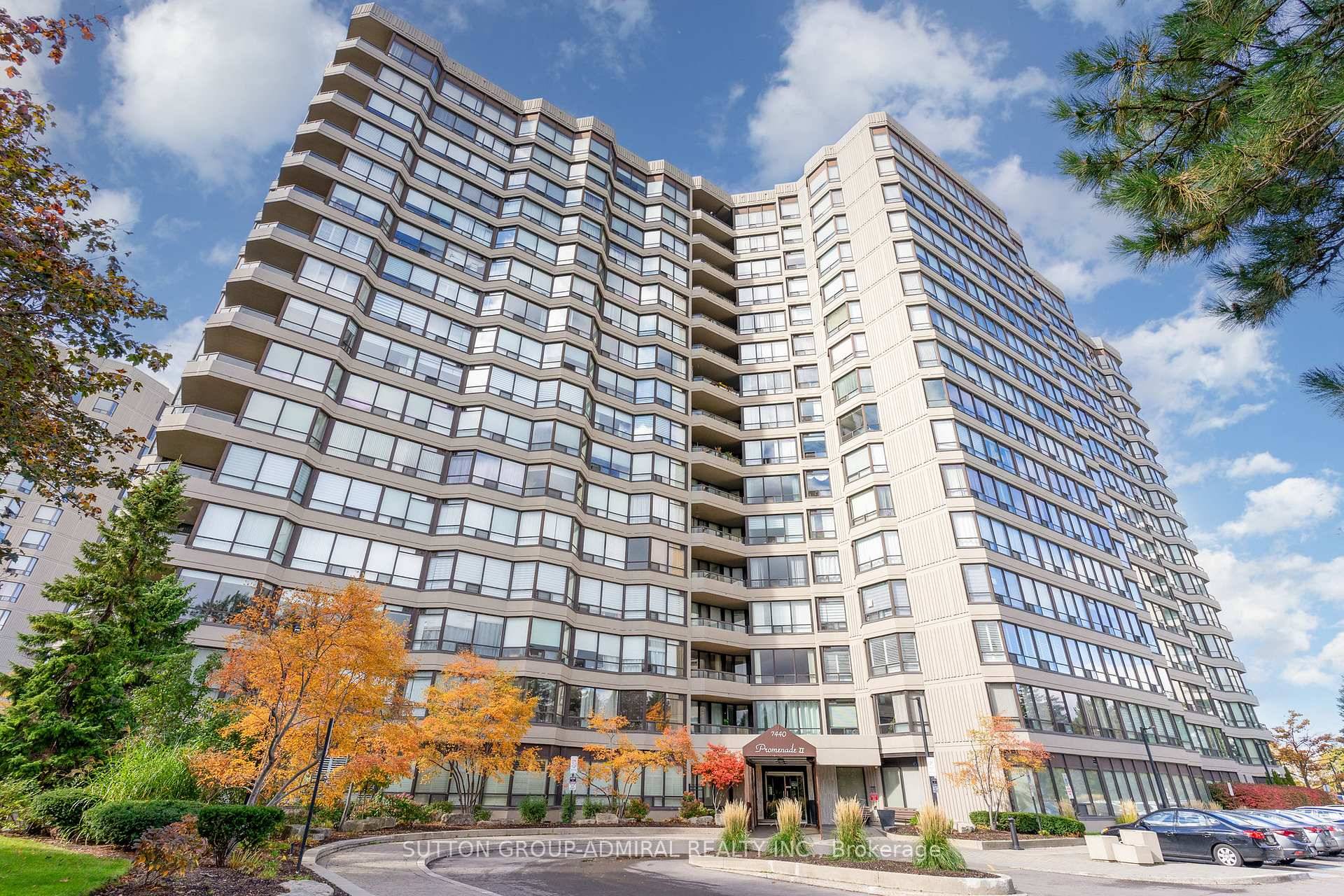 Great Thornhill Location in Desirable Promenade Towers community, Updated 2 bedroom unit with Sun Filled South East exposure and unabstracted View of Toronto Skyline.