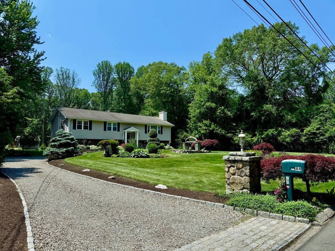 Situated on a quiet, tree lined street, beautiful raised ranch in a great Shelton neighborhood.