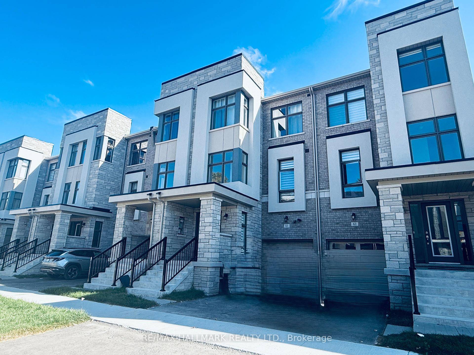 Welcome to this Modern 2 year old 3 bedroom, 3 bath townhome in Richmond Hill.
