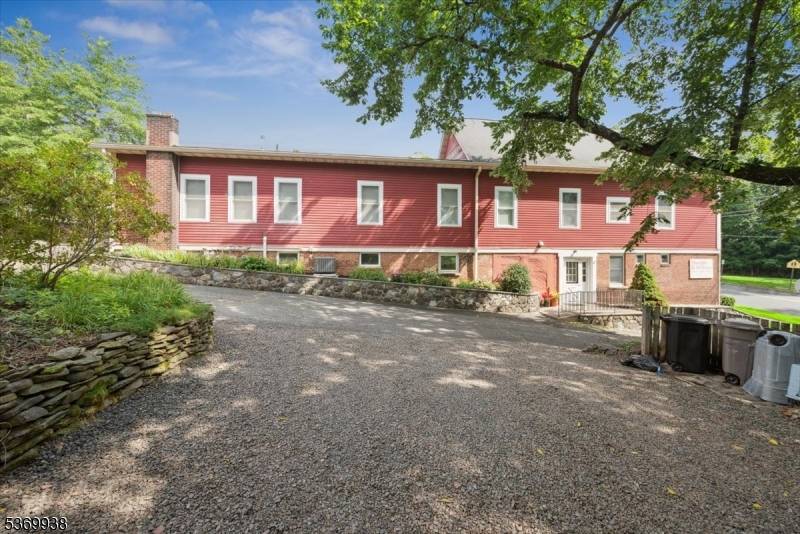 UNBELIEVABLE 3 UNIT MIXED USE BUILDING ACROSS FROM STIRLING TRAIN STATION, ONE 1 STREET LEVEL OFFICE RETAIL SPACE, 2 TWO RECENTLY REMODELED 2 BEDROOM, 1 BATH APARTMENTS ABOVE.