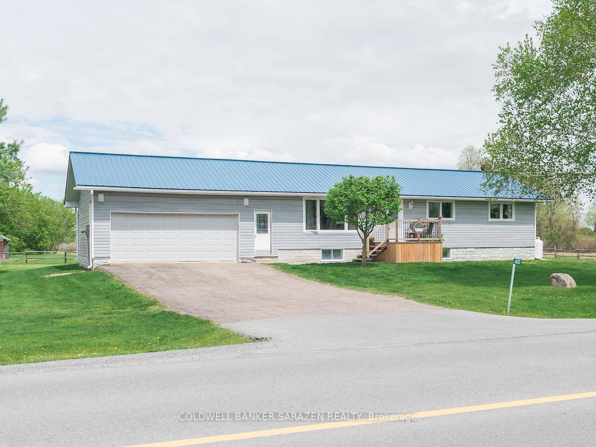 Country feels within minutes to downtown Arnprior.