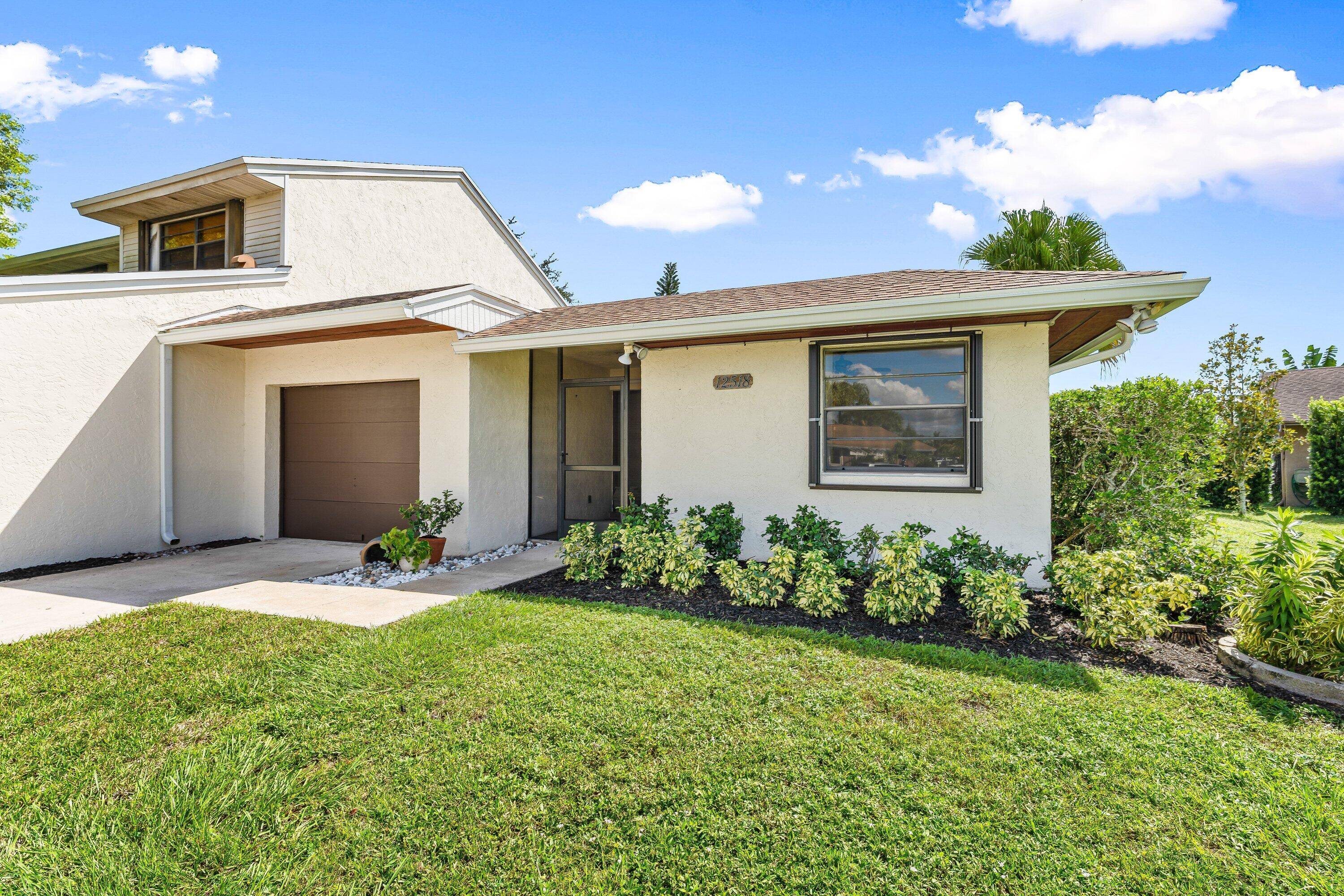 Still time to get into this great Villa with private pool in time for the Holidays.