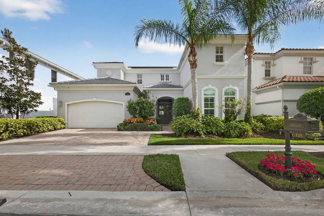 Located in the prestigious Country Club at Mirasol, this exceptional residence offers a coveted golf membership, five spacious bedroom suites plus a dedicated office, and over 4, 000 square feet ...