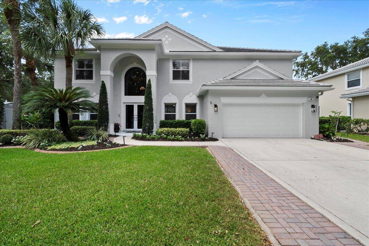 Welcome to 311 Hummingbird Point a fully renovated home tucked away on a quiet cul de sac in the highly desirable community of Egret Landing in Jupiter.