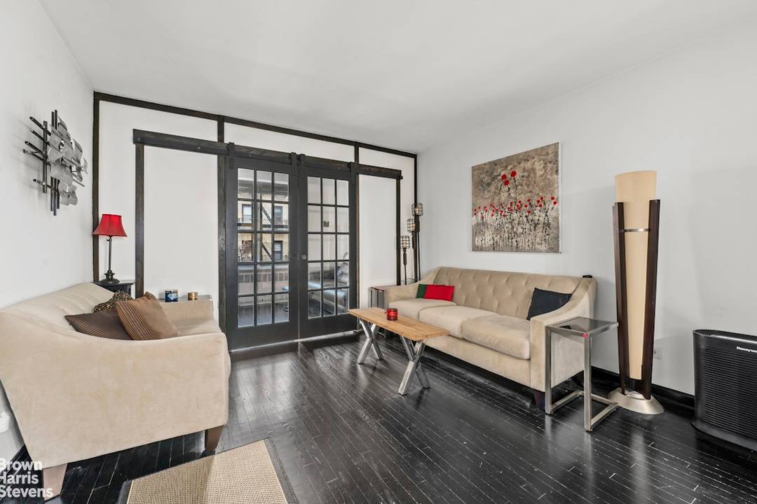 Welcome home to this mint, move in ready large one bedroom co op perfectly situated in the heart of the Upper East Side.