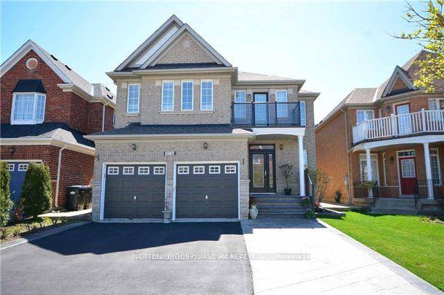 A Full 5 Bedroom, 5 Bathroom Home In Churchill Meadows !