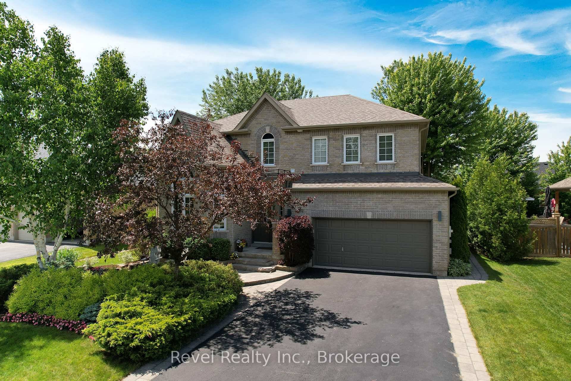 Welcome to refined living prestigious enclave renowned for its custom built homes, oversized lots, lush landscaping, and panoramic escarpment views.