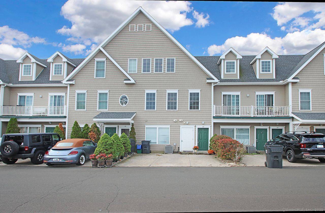 Welcome to Beach Shore Village in Walnut Beach !