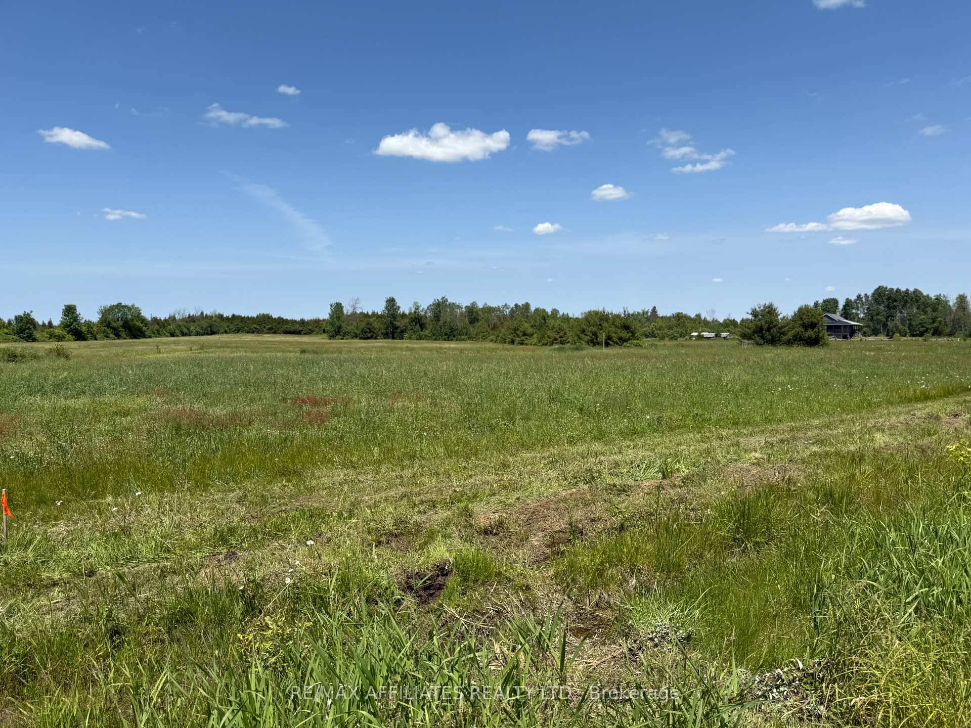This beautiful 2. 3 acre lot offers the ideal setting to build your dream home.