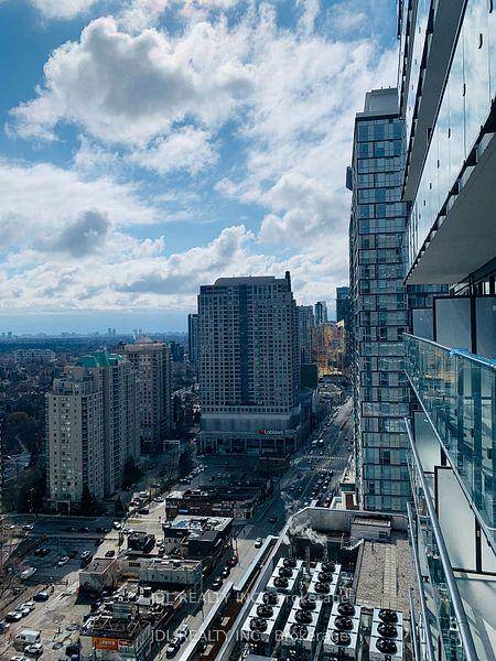 Enjoy the elegance of this bright corner unit on the 25th floor, featuring 9 foot ceilings, two balconies, and breathtaking views.