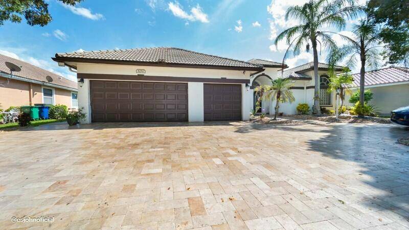 Amazing Home in a great gated community, Great neighborhood.