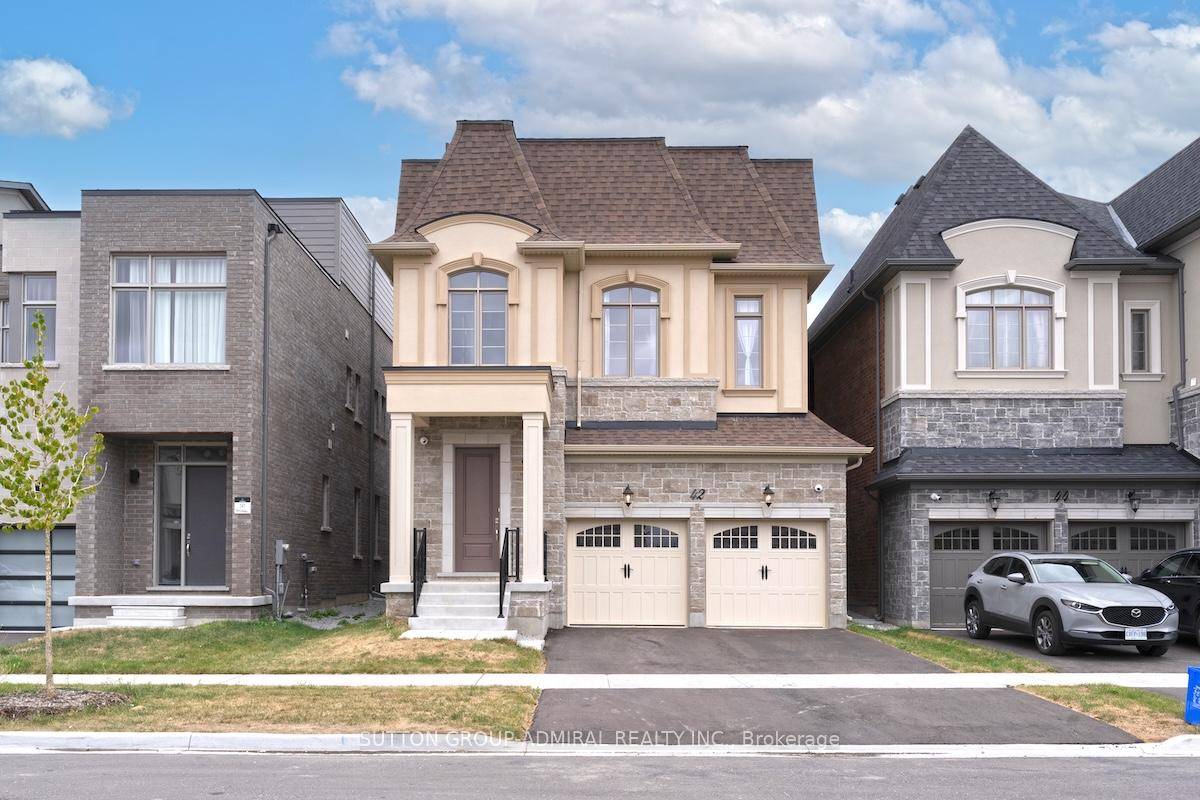 Superb Locations ! ! Welcome To This One Of A Kind Luxury over 4000 sq.
