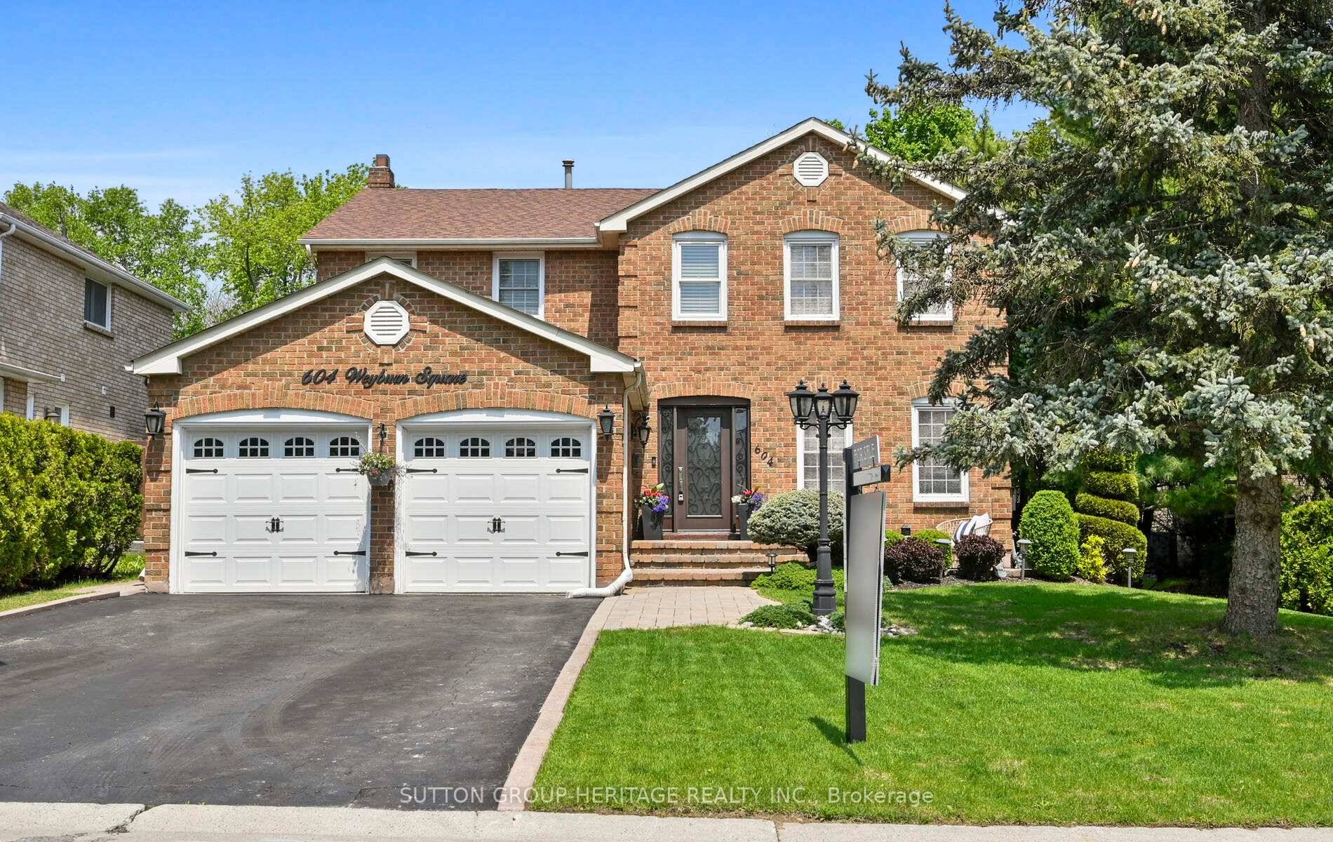 Welcome to this beautifully updated 4 bedroom, 4 bathroom home offering over 3, 500 sq ft of finished living space in the heart of the family friendly Amberlea community.