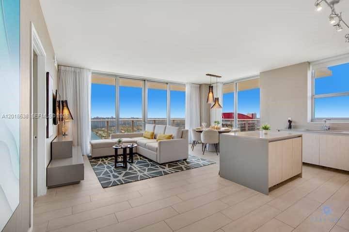 Corner unit with panoramic ocean, intracoastal and skyline views.