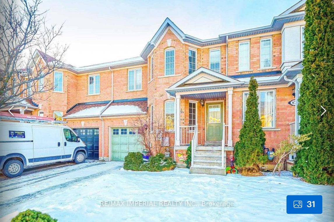 Beautiful Green Park Built Townhouse In Prestigious Richmond Hill, High Ranking Primary And High School.