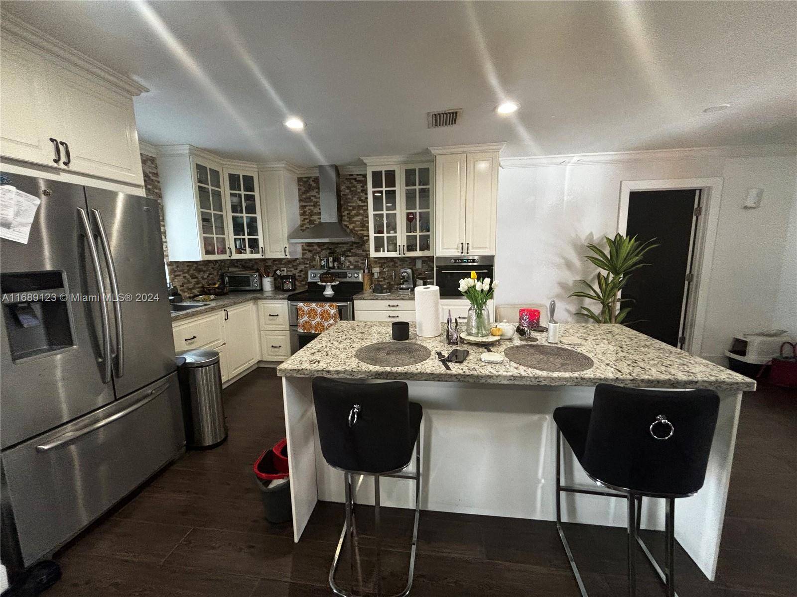 EXCELLENT OPPORTUNITY, YOUR DREAM HOUSE !
