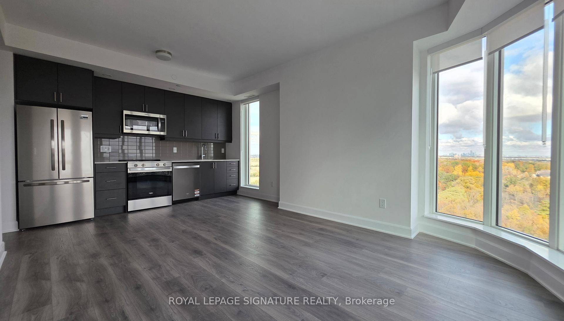 Stunning Brand New Never Lived In 2 Bedroom 2 Washroom !