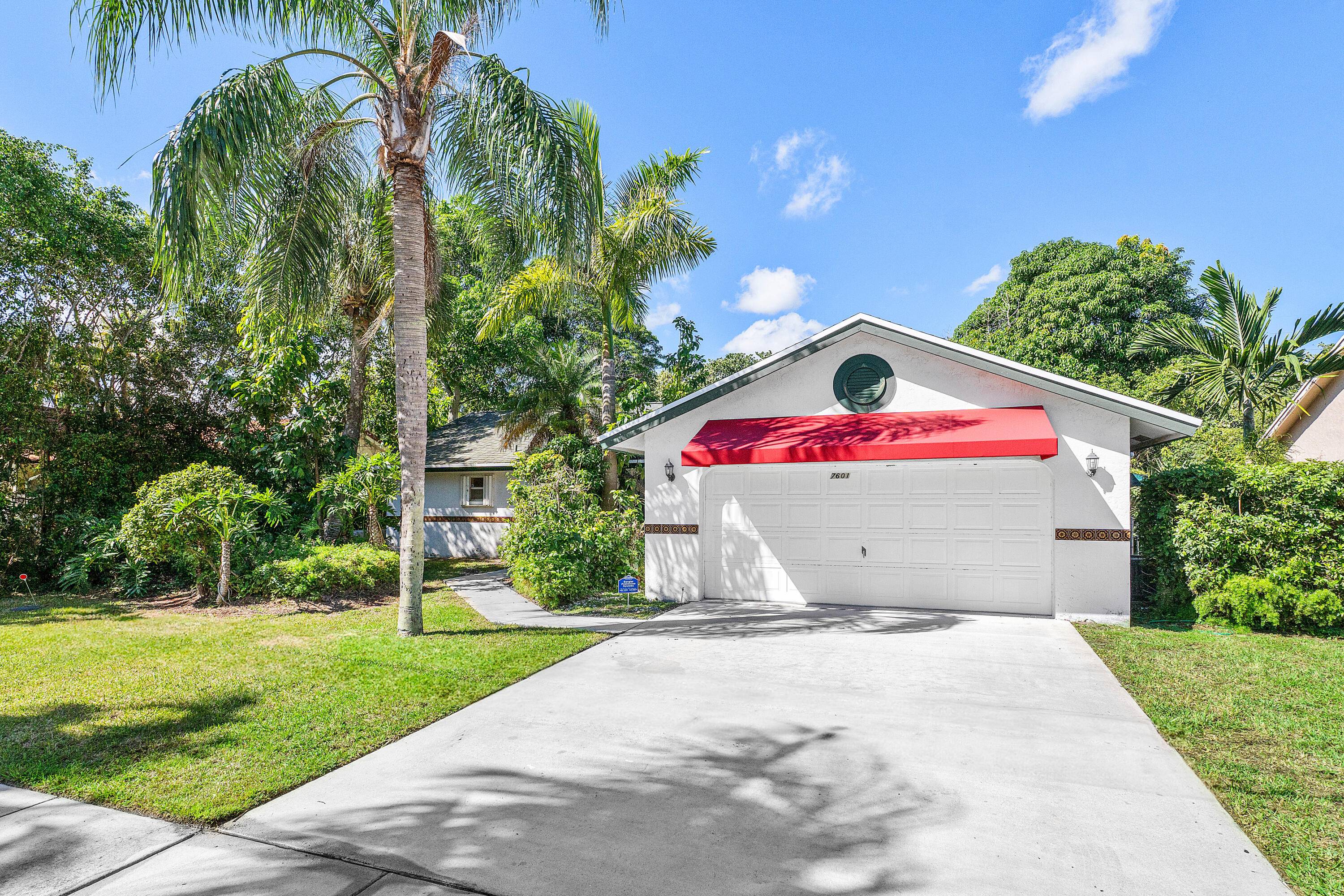 AMAZING EAST BOCA RATON OPPORTUNITY !
