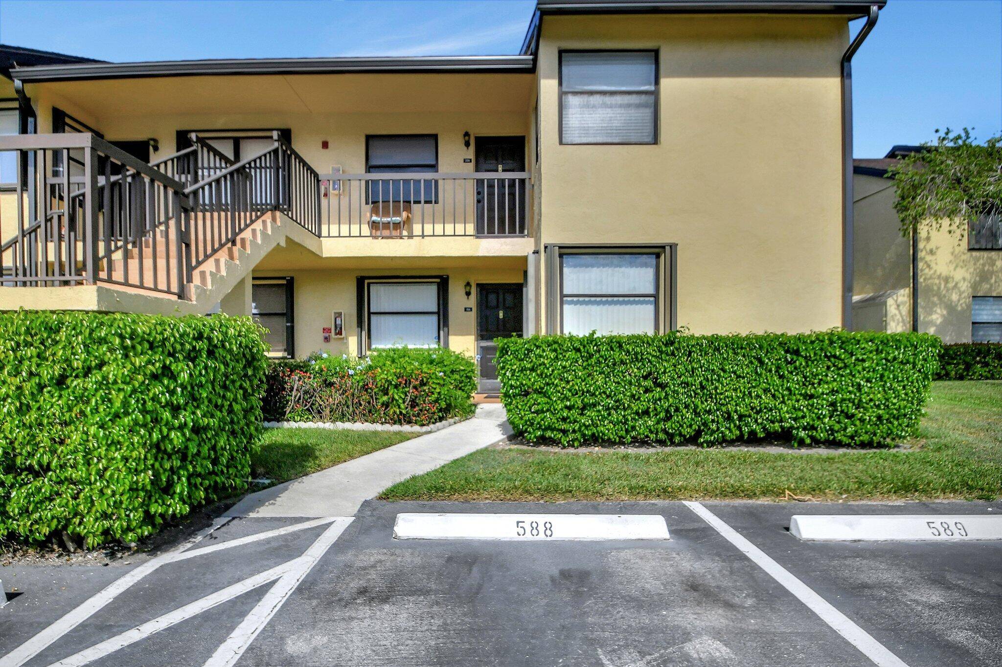 A beautiful 2 2 condo with a golf course view.