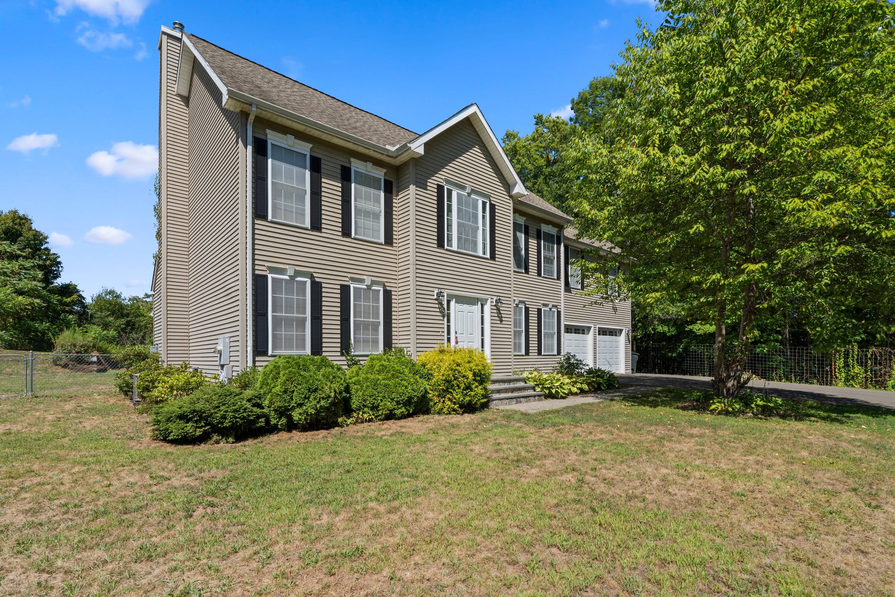 Welcome to 802 Evergreen Avenue !
