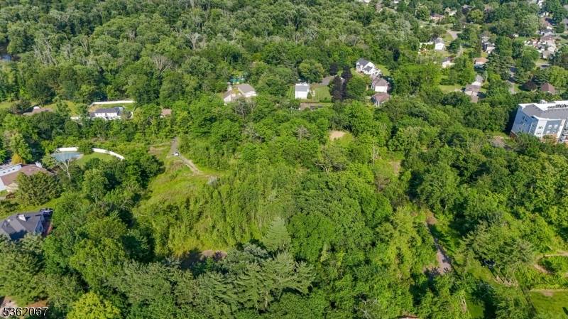 Incredible Development Opportunity in a Prime Residential Location !