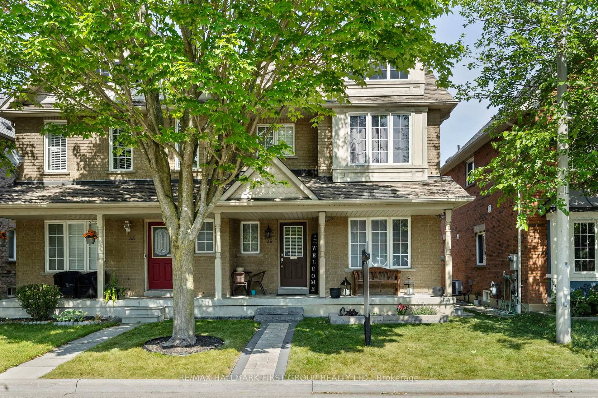This beautiful 3 bedroom semi detached home is located in the desirable South East Ajax community.