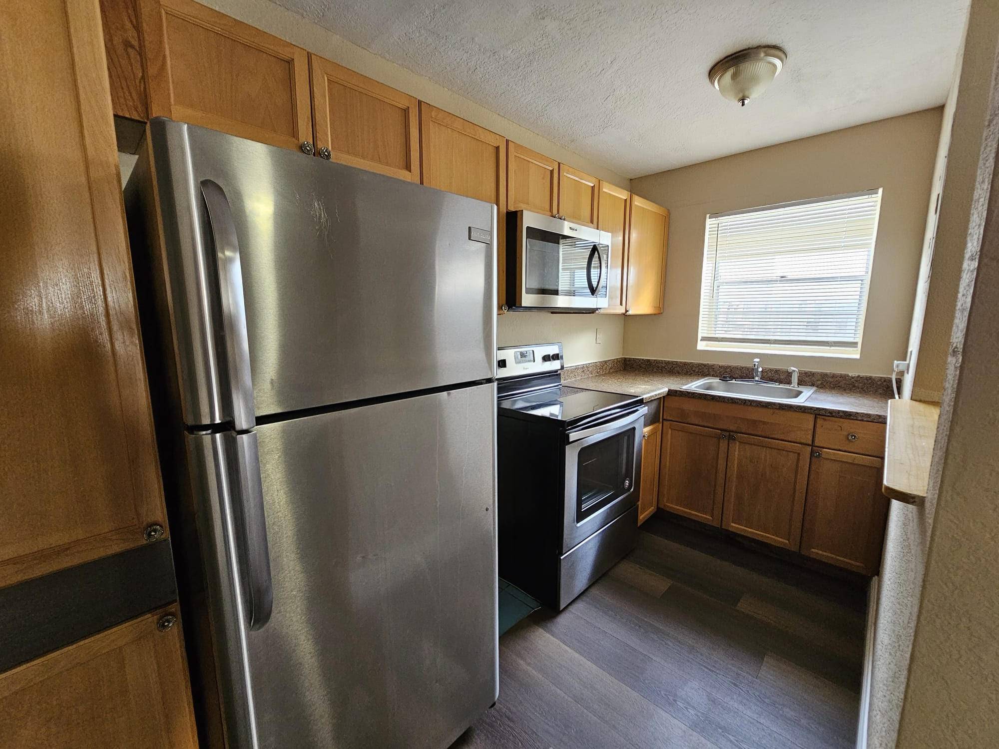 Unique opportunity ! This 4plex boasts individual units, each comprising 2 bedrooms and 1 bathroom, complete with separate water and electric meter Parking.