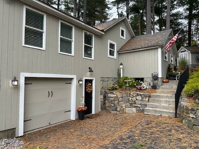 Discover lakeside living at its finest with this fully renovated 3 bedroom, sleeps 10, 2 full baths, family estate set on a half acre of professionally landscaped grounds overlooking picturesque ...