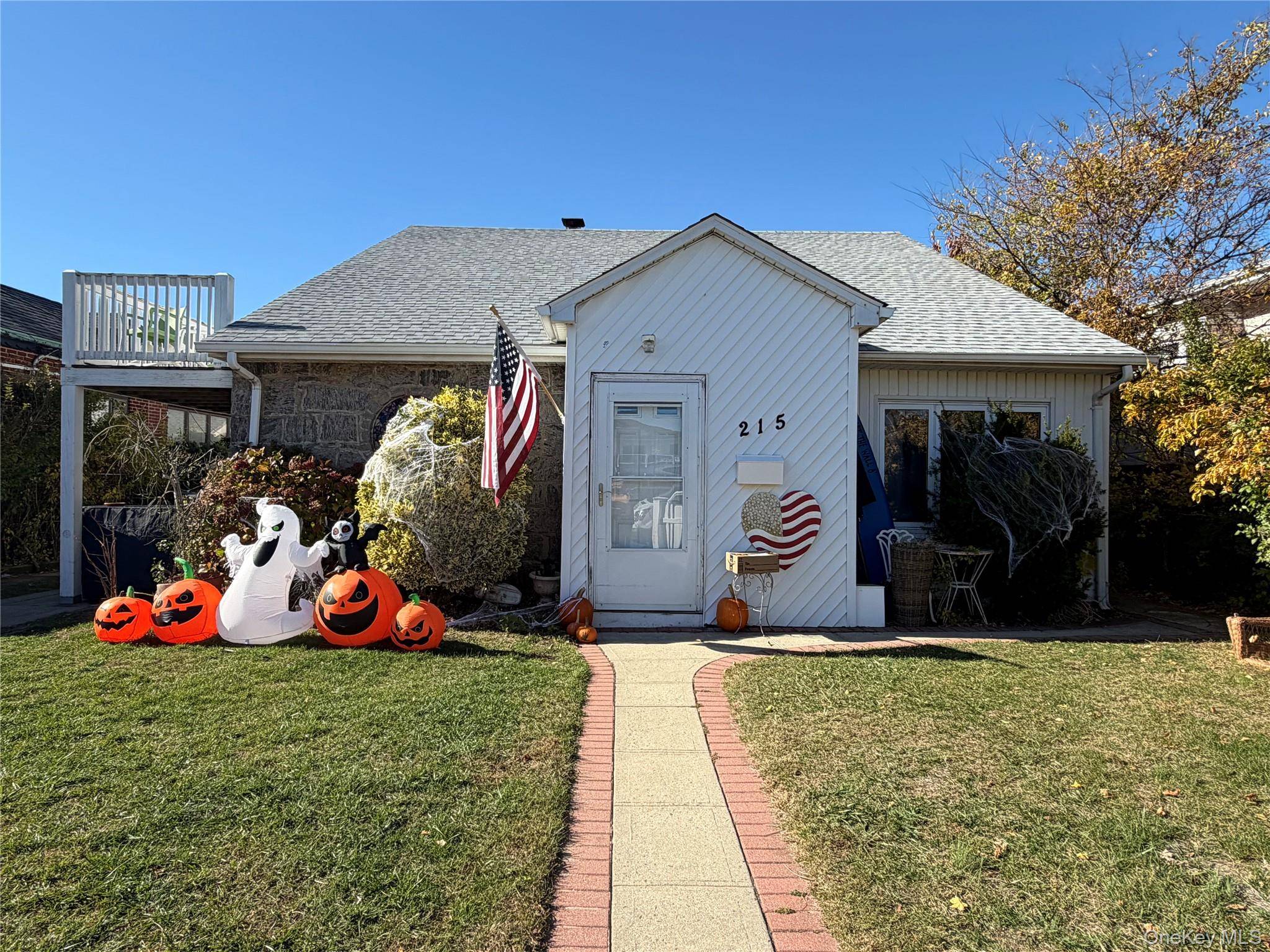 Coastal Elegance Meets Everyday Living Your Long Beach Sanctuary Awaits Welcome to a rare opportunity to live just seconds from the Atlantic Ocean on the pristine South Shore of Long ...