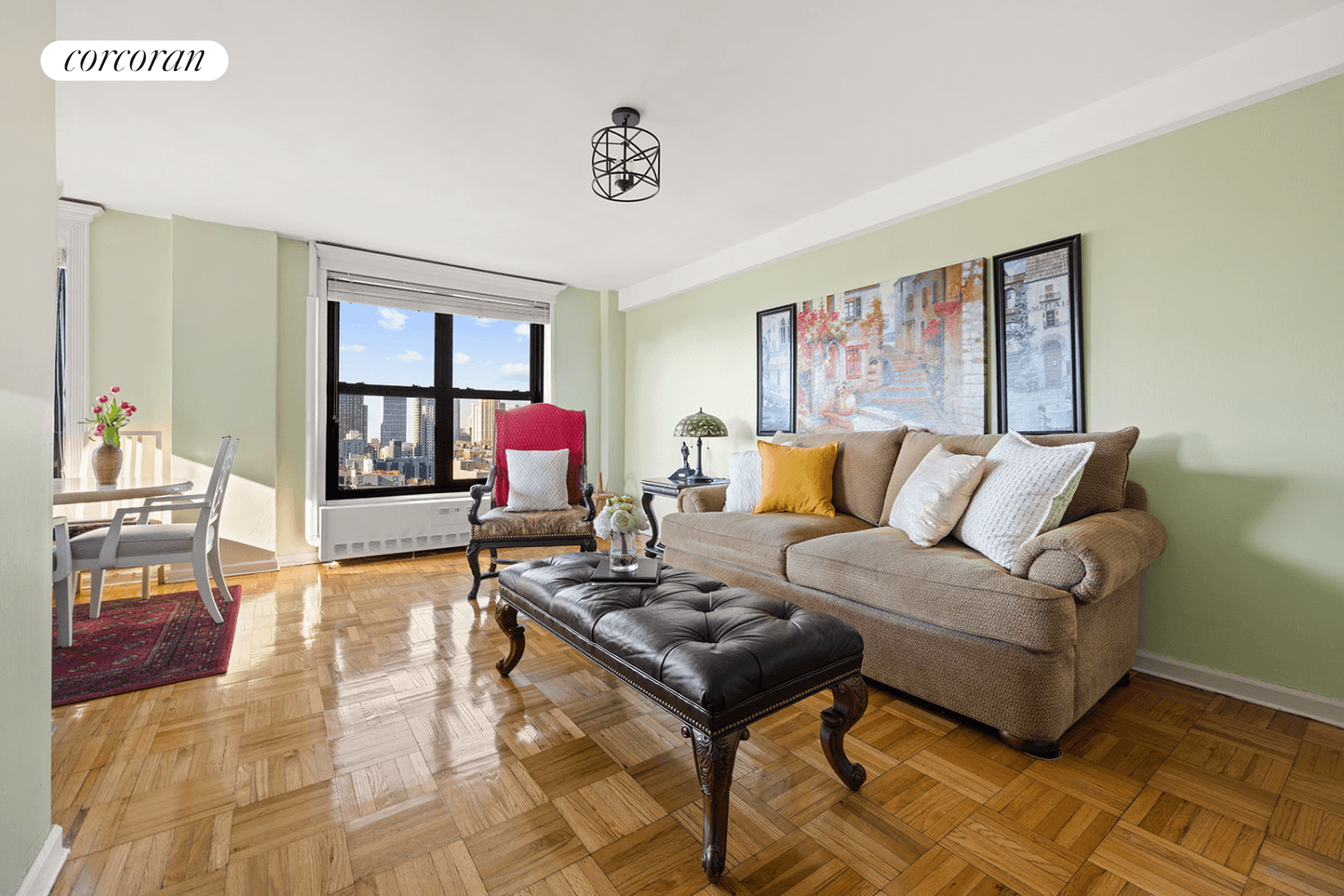 This charming high floor home floats above the historic, tree lined streets of Clinton Hill, Brooklyn and offers unparalleled views day and night !