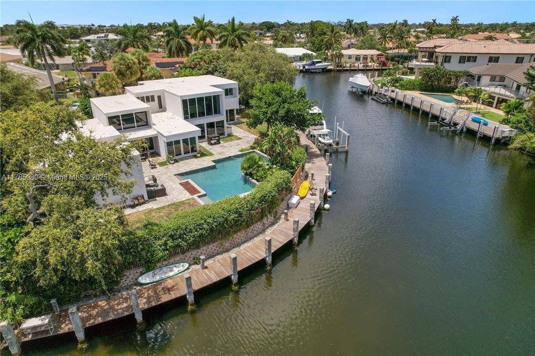 SELLER MOTIVATED ! LIGHTHOUSE POINT WATERFRONT BOATERS DREAM HOME !